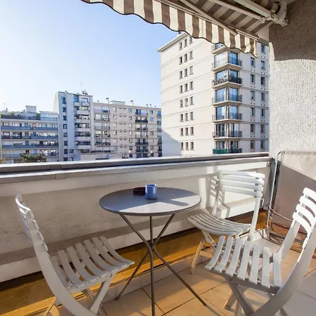 Splendid Bright Apt Design With Balcony 불로니으 빌렁꾸흐